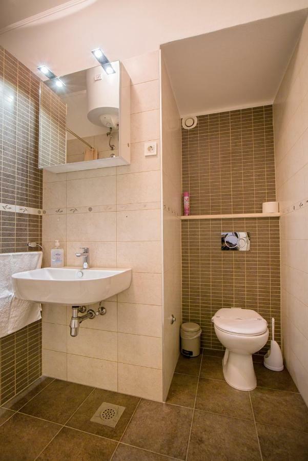 Lägenhet Apartments Dora *